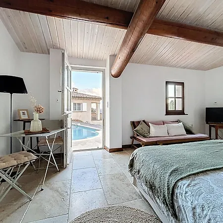 Clos Des Cassis - 3* Villeneuve (Alpes-de-Haute-Provence)