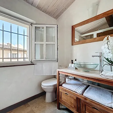 بيت ضيافة Clos Des Cassis - 3*